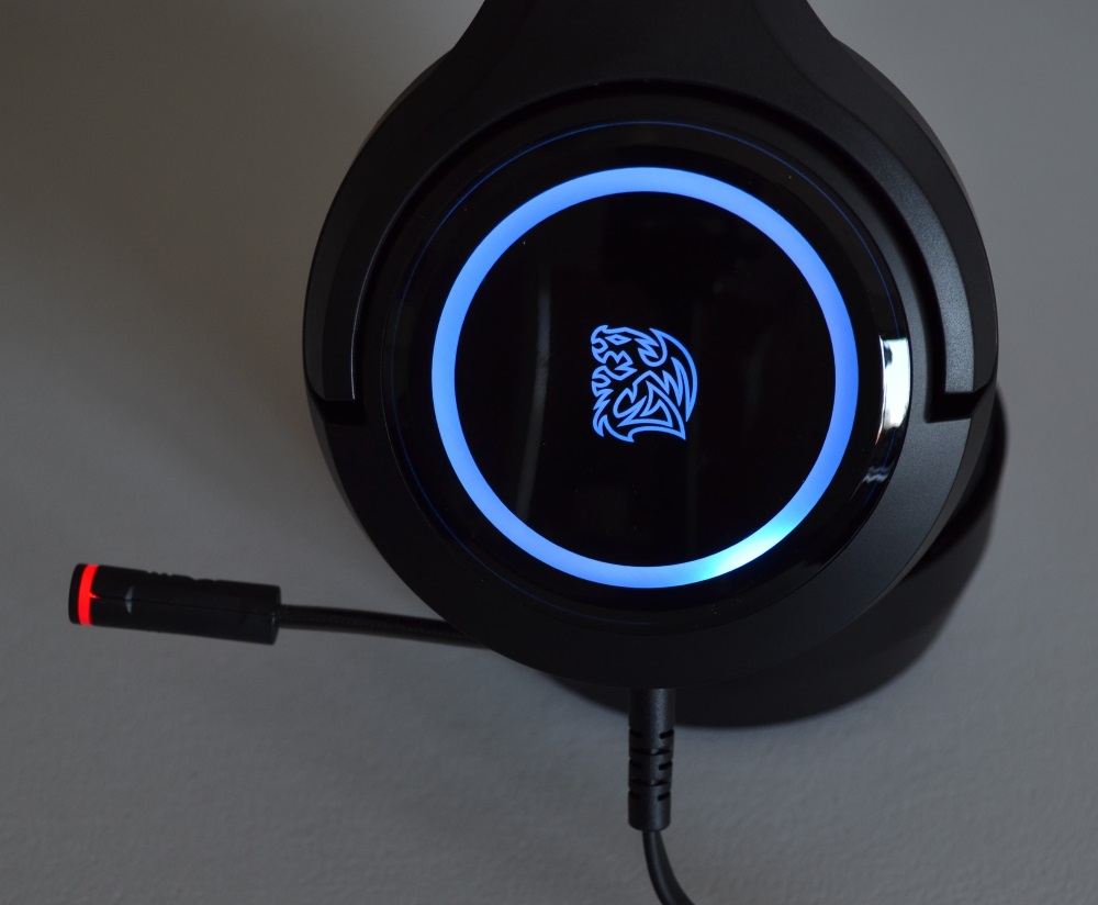 Light in ear cup