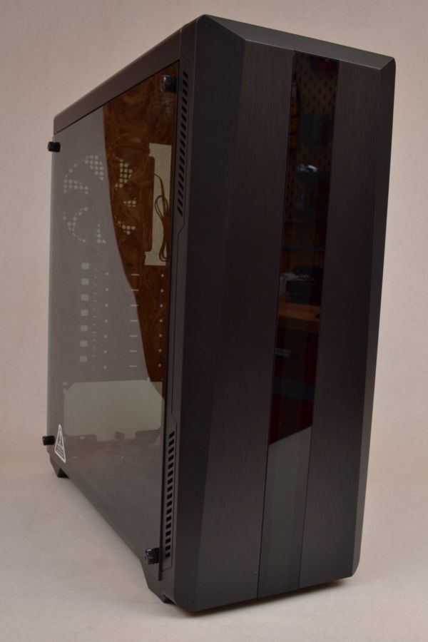 Riotoro CR100TG Computer Case